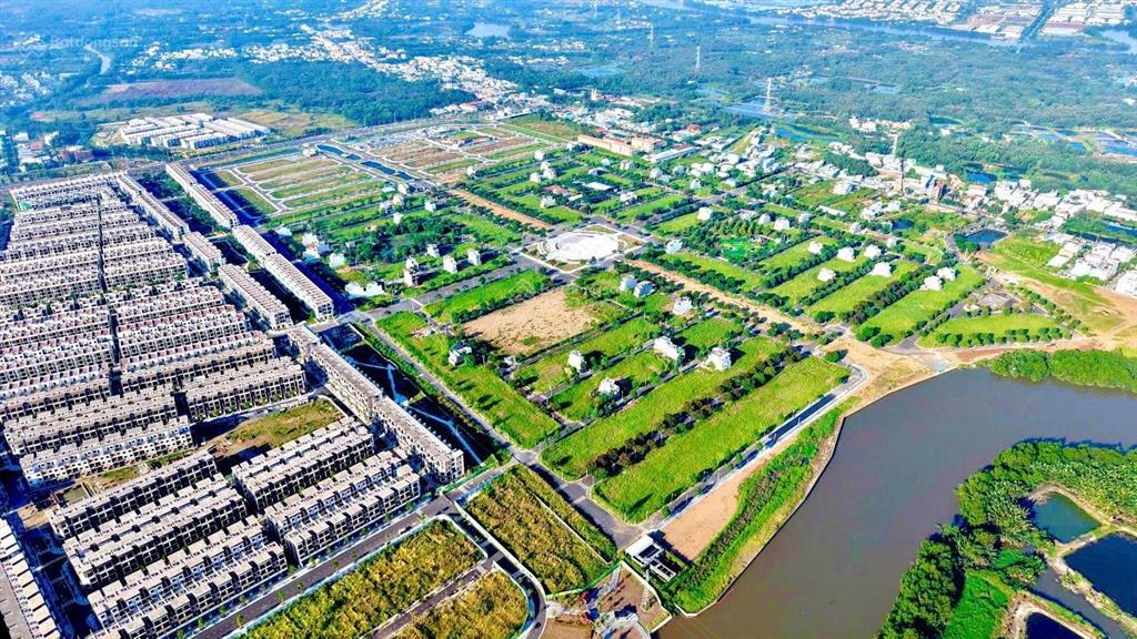 Bán nhà nền sạch đẹp. ngay khu vui chơi
