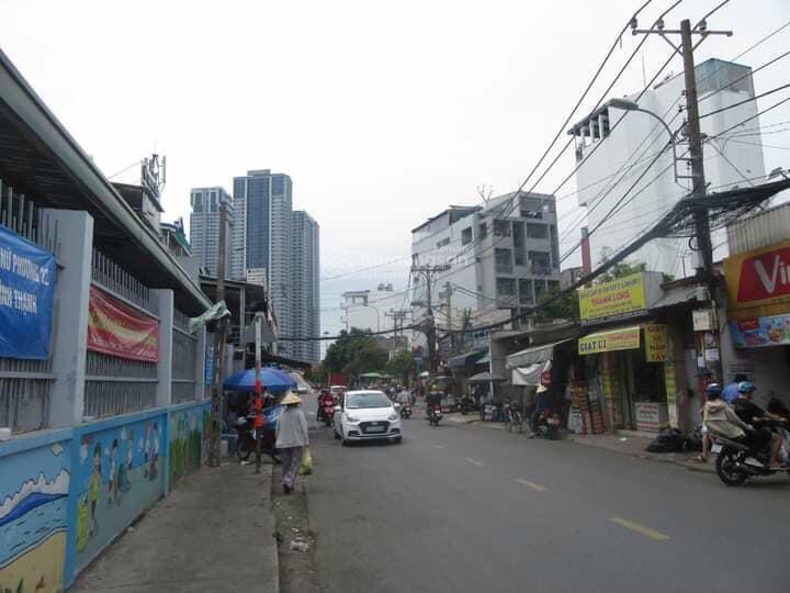 Nhà cấp 4 ngang 7 đối diện hẻm đại học ngân hàng, thích hợp xây mới