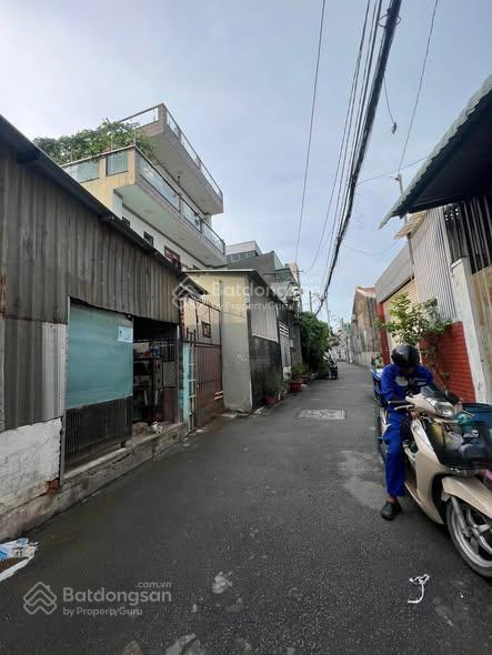 Nhà cấp 4 ngang 7 đối diện hẻm đại học ngân hàng, thích hợp xây mới