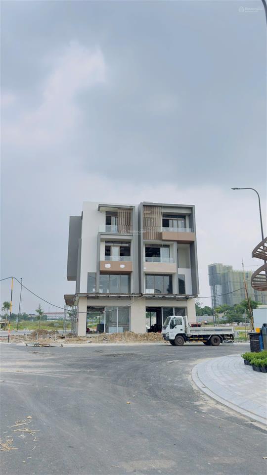 Nhà phố 3 tầng one era mặt tiền ql13  chỉ từ ~1 tỷ nhận nhà, ls 0% 24 tháng, ck đến 14%