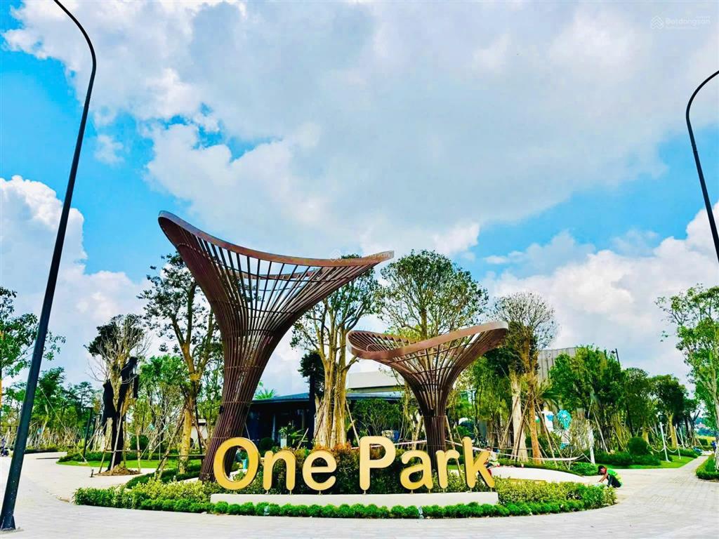Nhà phố 3 tầng one era mặt tiền ql13  chỉ từ ~1 tỷ nhận nhà, ls 0% 24 tháng, ck đến 14%