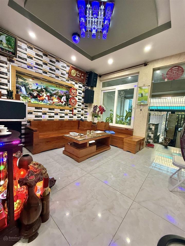Nhà ngộp 5 tầng có thang máy, hxh sát mt tây thạnh, có hầm để ô tô, dt 80m2 (4x20m) 6pn. chỉ 10 tỷ