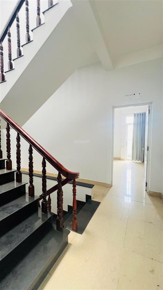 Cho thuê nhà 4 tầng (5x20m) làm văn phòng công ty, mtnb đường s1. chỉ 28tr tl