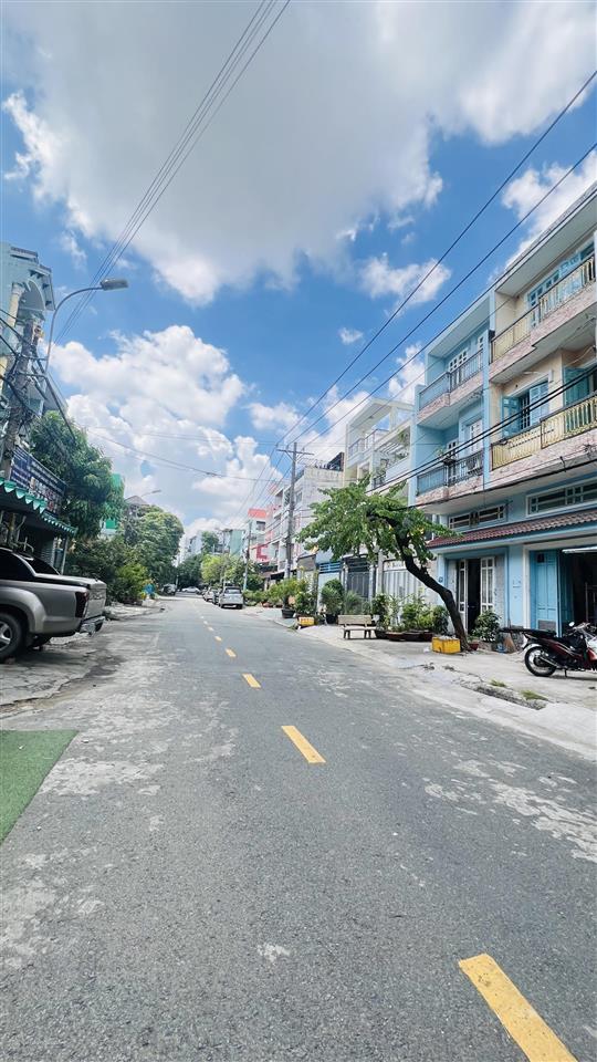 Cho thuê nhà 4 tầng 100m2 (5x20m), tổng dtsd 400m2, làm văn phòng công ty, mtnb đường s1. chỉ 28tr
