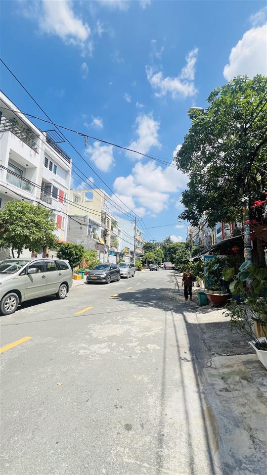 Cho thuê nhà 4 tầng 100m2 (5x20m), tổng dtsd 400m2, làm văn phòng công ty, mtnb đường s1. chỉ 28tr