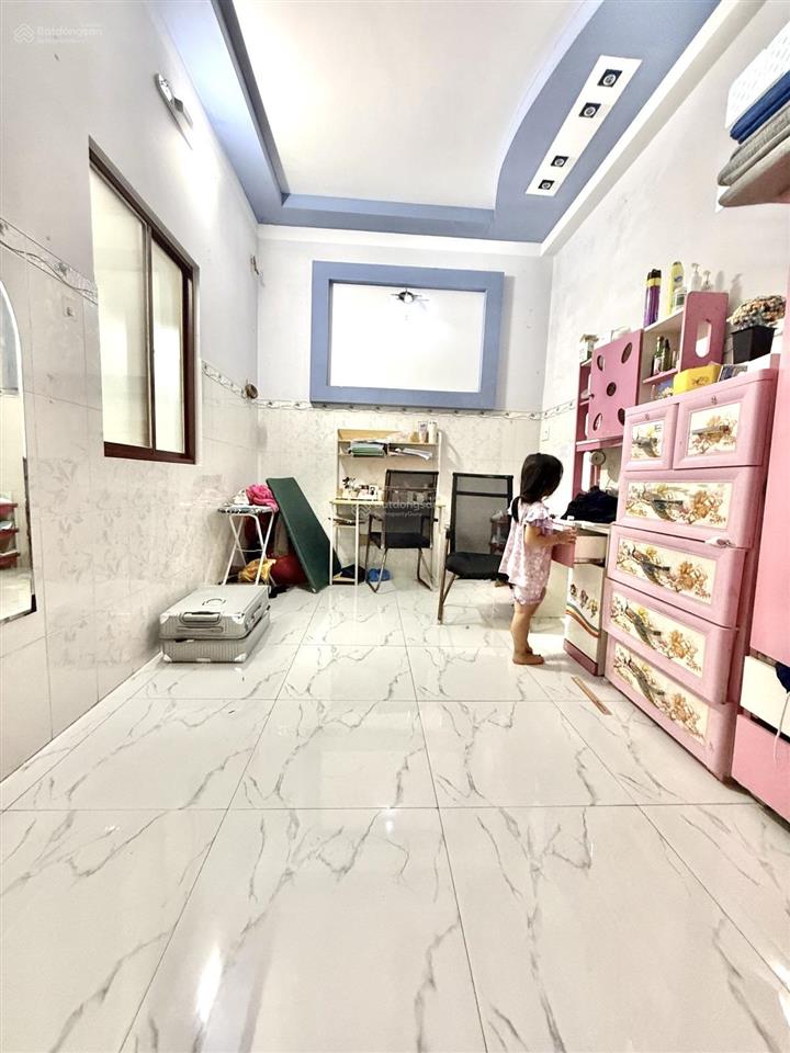 Nhà 3 tầng hxh hoà bình, dt 82m2 (4.1x20m) 4pn 4wc. chỉ 8 tỷ