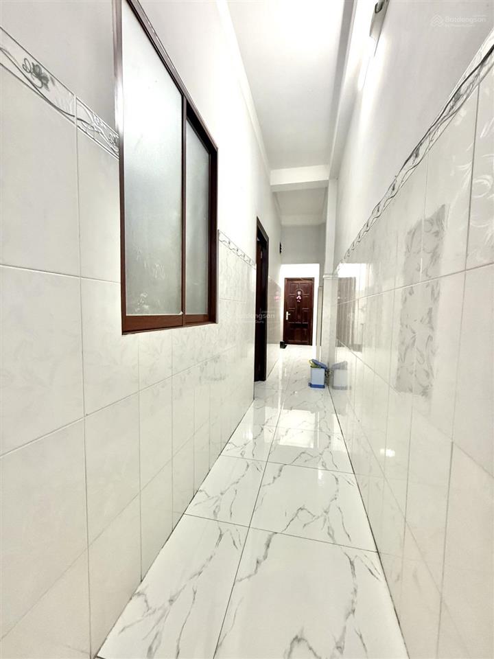 Nhà 3 tầng hxh hoà bình, dt 82m2 (4.1x20m) 4pn 4wc. chỉ 8 tỷ