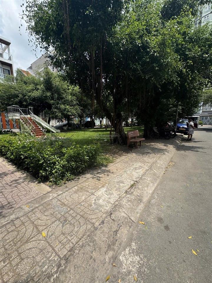 Đất khu phân lô đường 8m tô hiệu  hòa bình, dt 76m2 (4x19m) đối diện công viên. chỉ nhỉnh 8 tỷ tl
