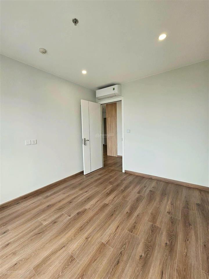 Giá rẻ nhất khu imperia căn 2pn toà i1, 3.8 tỷ, 55m thông thủy, sẵn sổ đỏ, có hỗ trợ vay