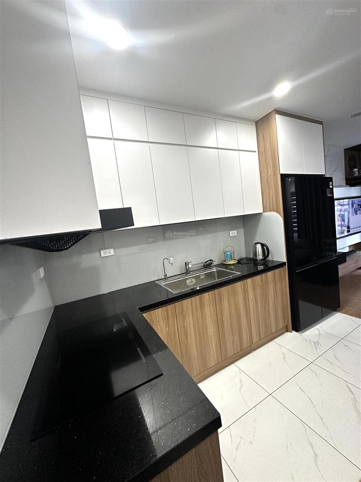 Bán căn góc 2pn+, 5.3 tỷ full nội thất 64m2 tòa i4 vinhomes smart city, sẵn sổ đỏ, có hỗ trợ vay