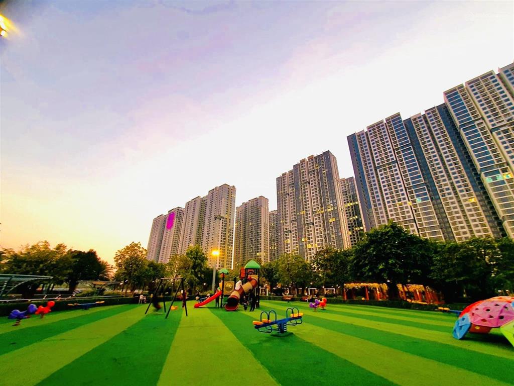 Siêu rẻ bán 2pn + view hồ chỉ 4.9 tỷ, 64m2 toà i2 imperia, full đồ đẹp