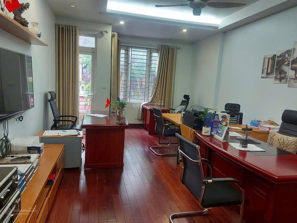 Chính chủ bán nhà mặt phố thụy khuê . hoàng hoa thám . qh ổn định cần bán nhanh  giá đầu tư