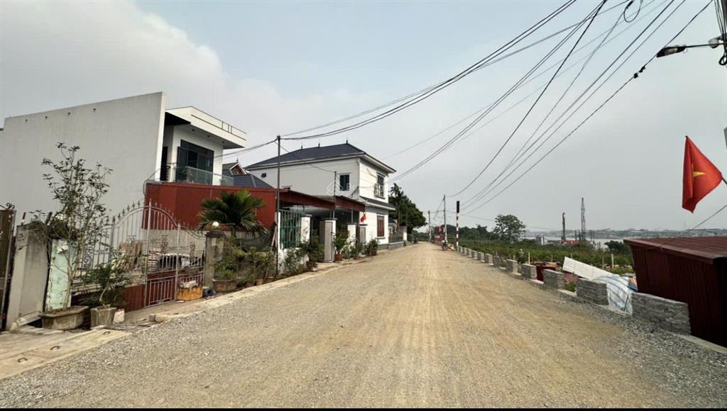 Cần bán hoa hậu 79,7m2 tại xâm hồng xã mễ sở tiếp giáp vành đai 4!