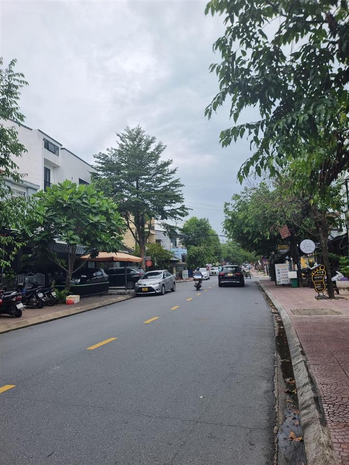 Nhà mặt phố 130.3m2 tại đường 18/8, minh an, hội an, 12 tỷ vnd hàng hot