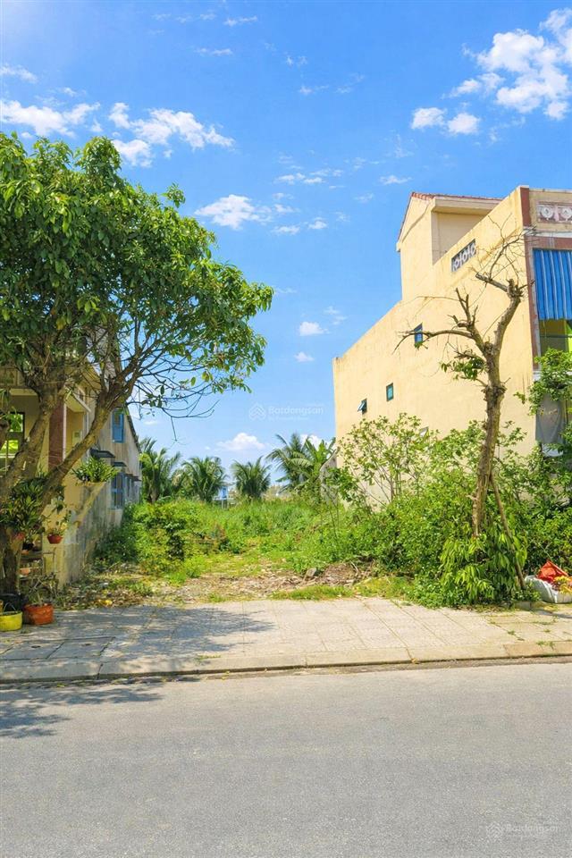 Mặt tiền nguyễn tri phương ngang 9.78 nở hậu 12m sau giáp đường 3m. view sông. chỉ 35tr/m2