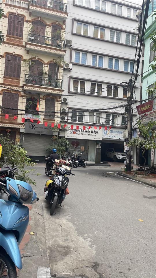 Bán gấp 60m2 đường láng  đống đa, vị trí đẹp, full nội thất, ô tô tránh, gần đh vh nghệ thuật qđ