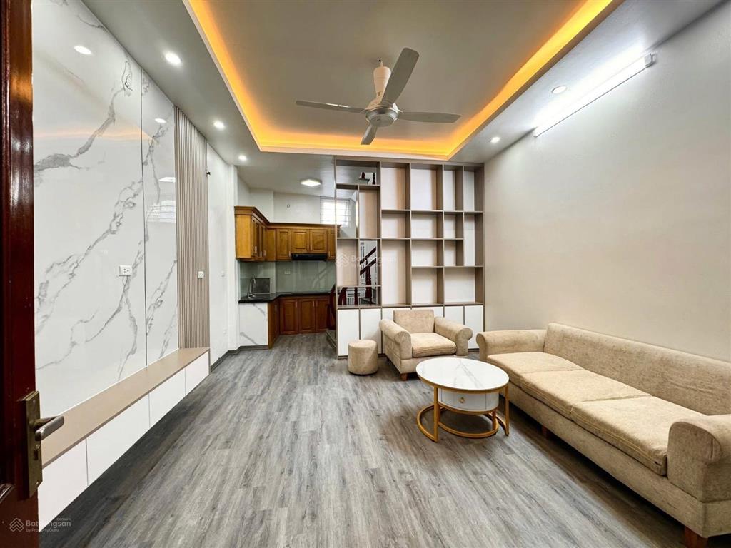 Bán nhà lê trọng tấn hà đông, nhà thoáng trước sau, vị trí đẹp, full nội thất, ngay ngã 4 văn phú.