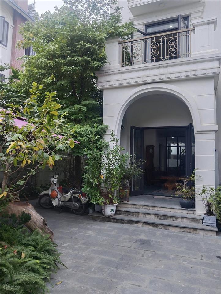 Chính chủ bán bt 330m2 khu c geleximco hà đông, thiết kế hiện đại, full nội thất, gần aeon mall hđ