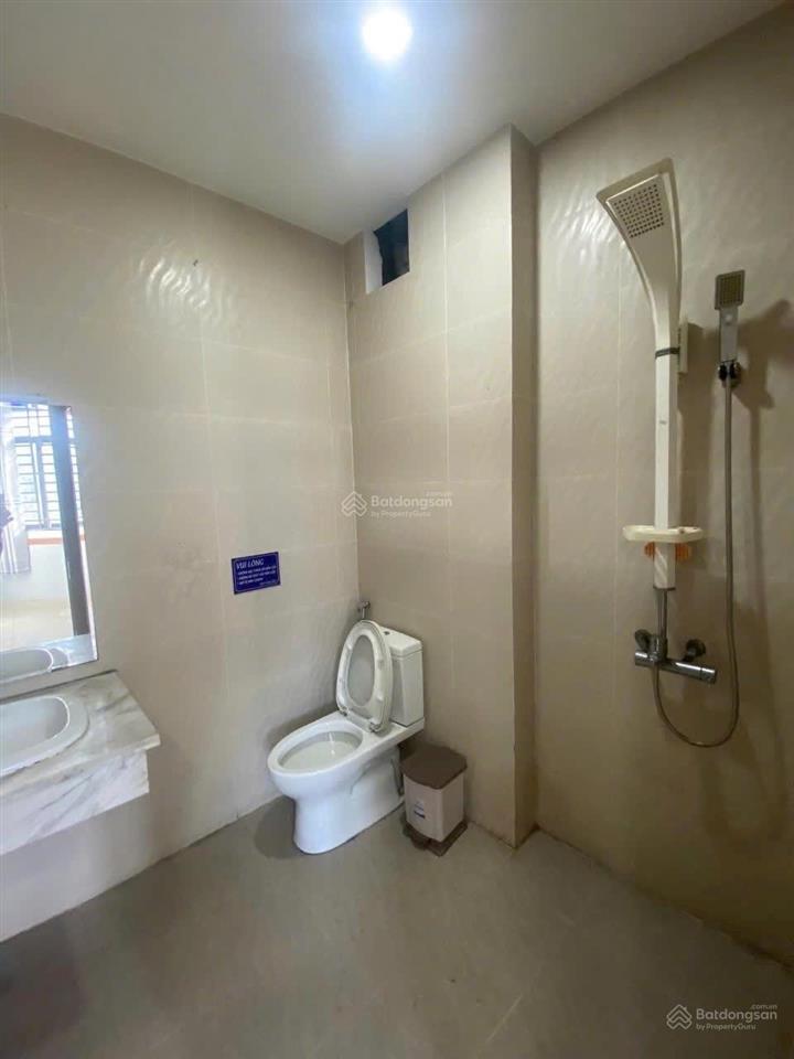 Cho thuê nhà mặt phố 215 kinh dương vương, 45 triệu, 70.5m2, 8pn, 6wc