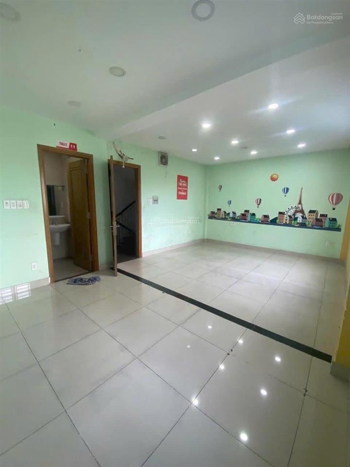 Cho thuê nhà mặt phố 215 kinh dương vương, 45 triệu, 70.5m2, 8pn, 6wc