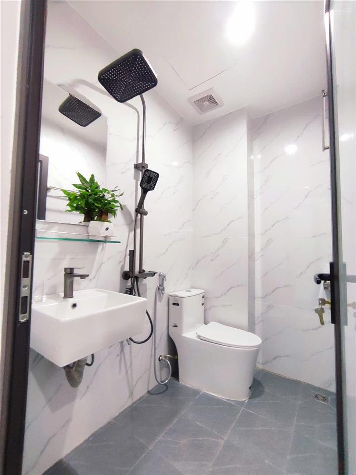 Bán nhà xuân la  ngõ to  sát phố. thang máy. 51m2x7 tầng giá hơn 13 tỷ (dòng tiền 50tr/ th)