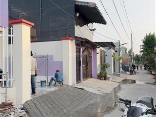 Nhà cấp 4 (góc 2mt) gần chợ gò đen  cặp ranh tp hcm  ko quy hoạch