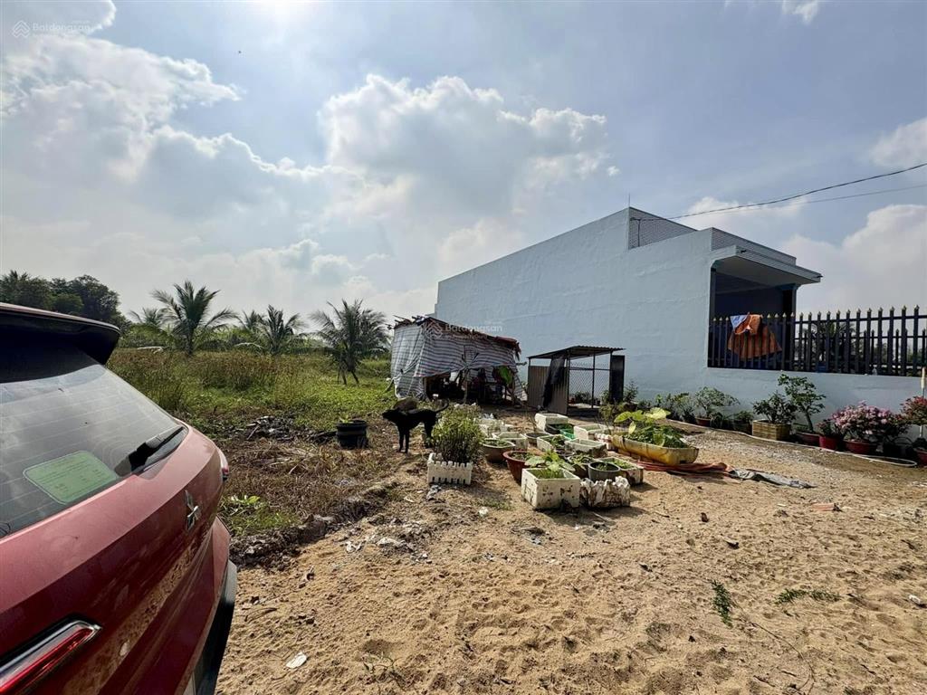 6,68 x 27m (full thổ)  đường đá xanh xe tải  giáp ranh bình chánh. (ko mồ mã, ko bị qh)