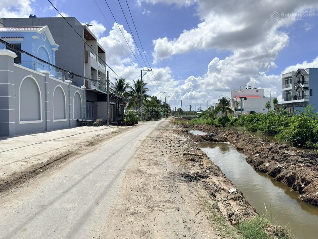 Mặt tiền đường nhựa đang mở 15m  kế bên khu eco retreat  cách bình chánh chỉ 4,5km