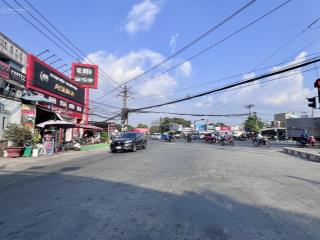 Đường 2oto tránh  cách ql1a (300m) 1 sẹc về tp hcm 15km  không mồ mả, không quy hoạch