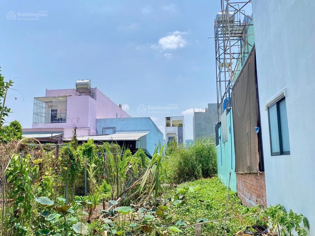 302m2 full thổ, đất 2 mặt tiền  gần nguyễn hữu trí  cặp ranh bình chánh. (ko mồ mã, ko quy hoạch)