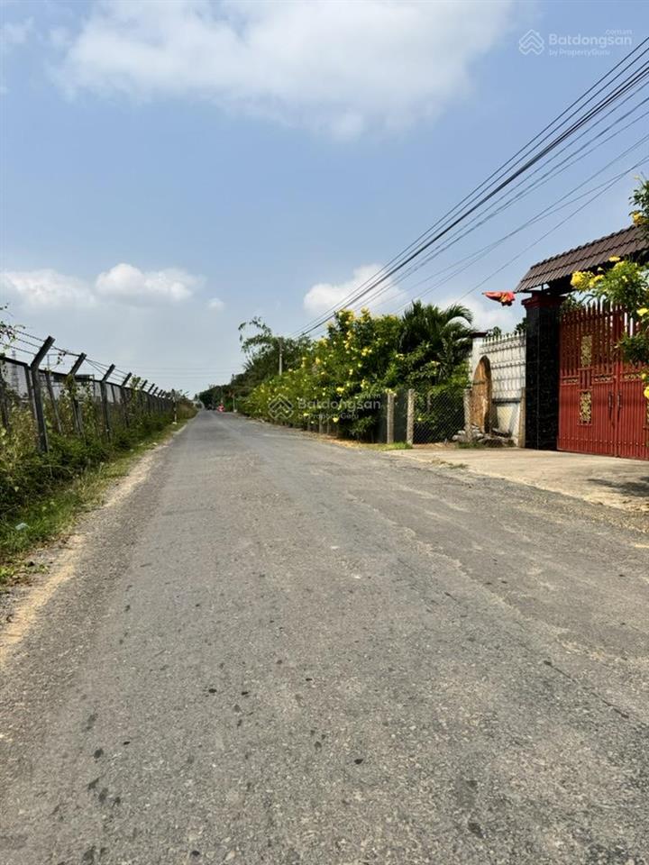 Full thổ  mặt tiền đường nhựa 8m  gần unbd, chợ