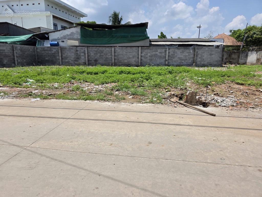Đất trung tâm tt bến lức  đối diện chợ, siêu thị coopmart bến lức