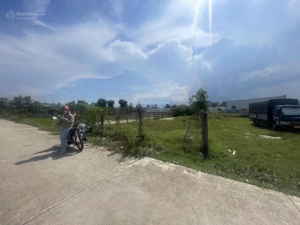 Đất thổ/vườn, đường ô tô  đoạn giáp ranh bình chánh  không bị quy hoạch