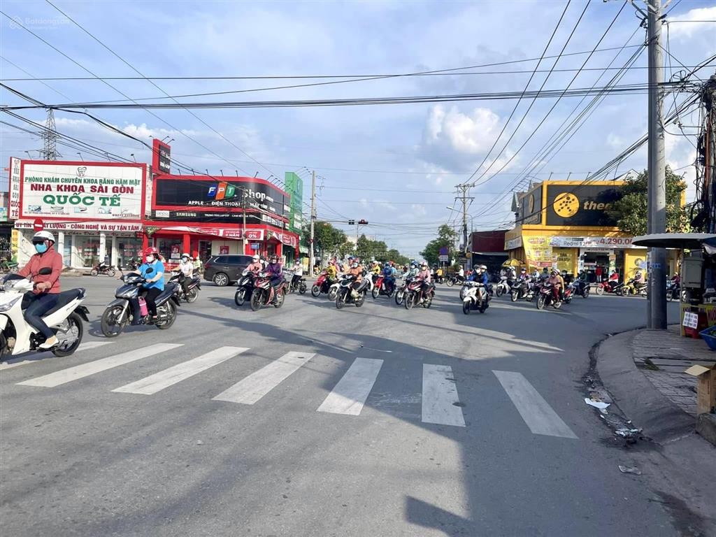 6 x 33m  trung tâm tt bến lức  ngay chợ, chingluh