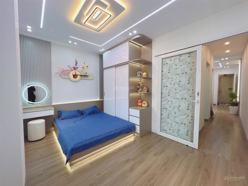 Bán cc mini 2pn, 2wc tại lạc long quân, 2,35 tỷ, 55m2 đẹp, nhiều tiện ích