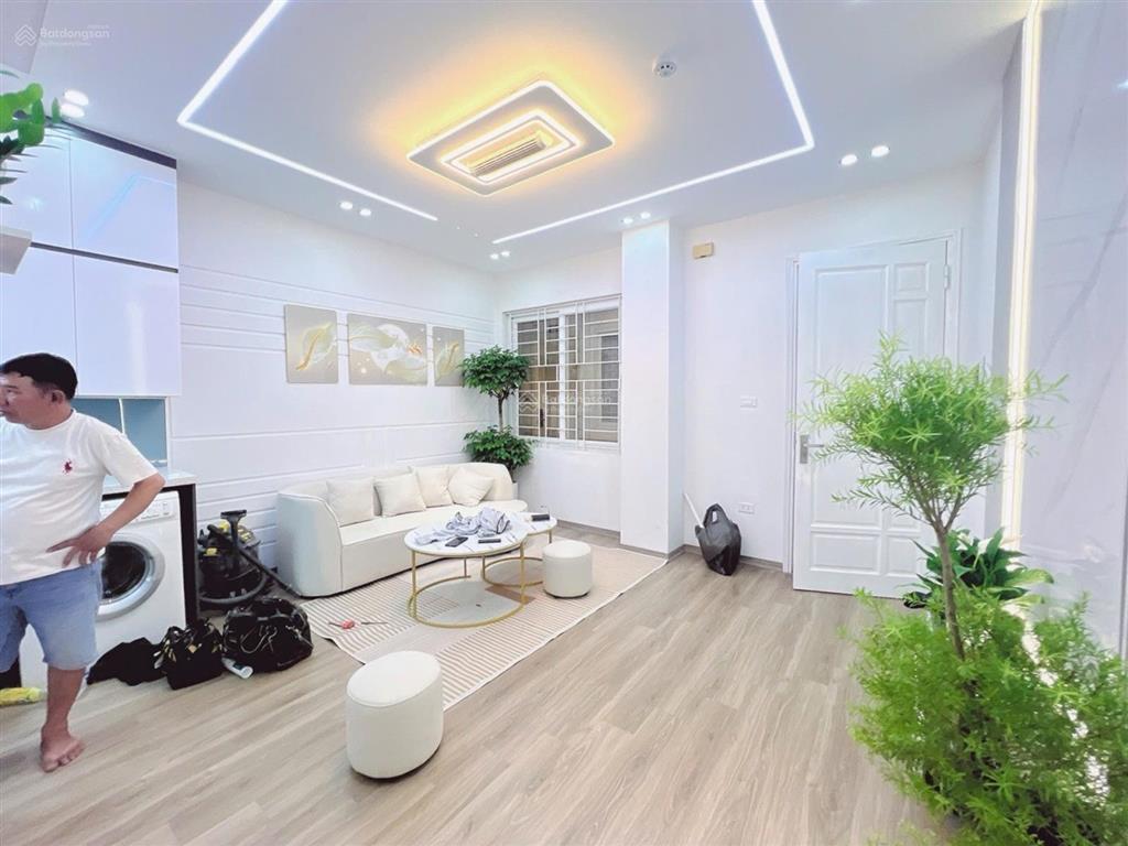 Bán cc mini 2pn, 2wc tại lạc long quân, 2,35 tỷ, 55m2 đẹp, nhiều tiện ích
