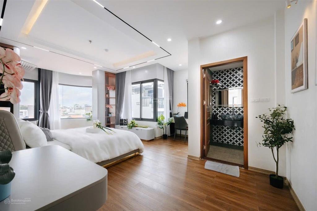 Chính chủ bán toà ccmn , apartment dòng tiền trịnh công sơn, tây hồ