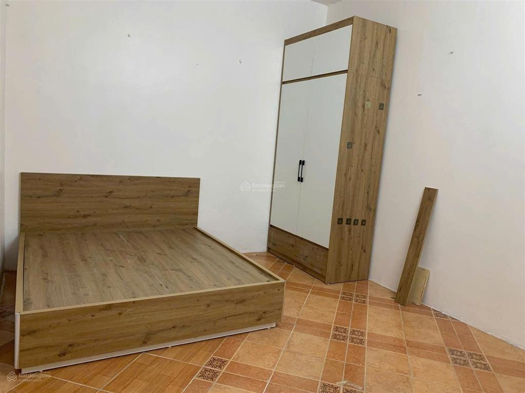 Cho thuê cc ba hàng 282 lĩnh nam hoàng mai 90m 3pn, full đồ, giá 8,5tr