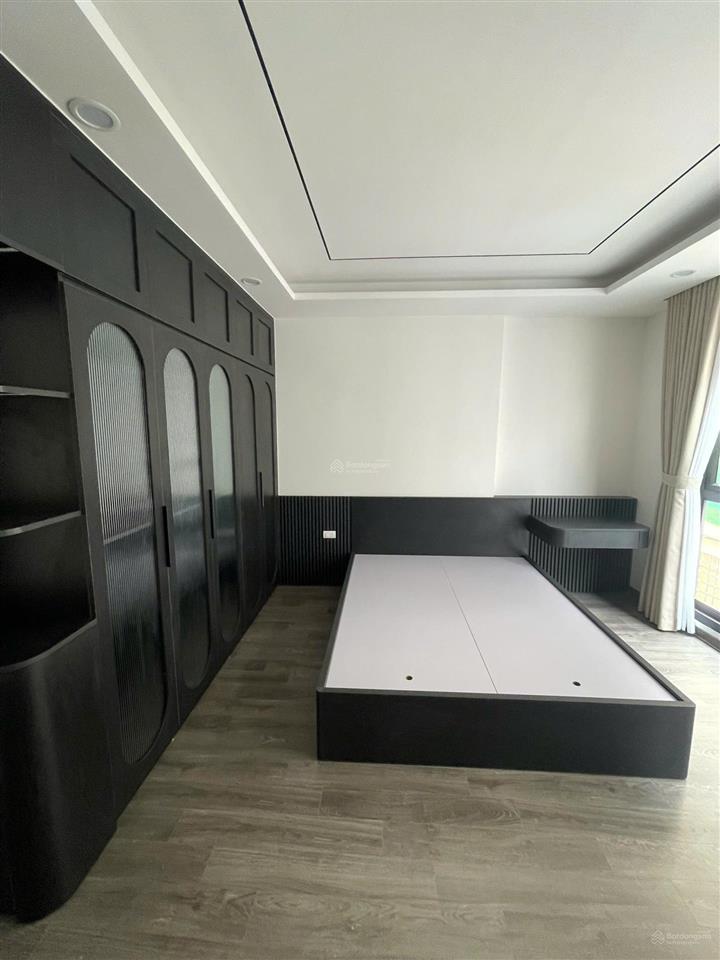 Cho thuê nhà riêng ngõ 24 kim đồng hoàng mai 52m 6tầng đồ cb 20tr, ngõ oto