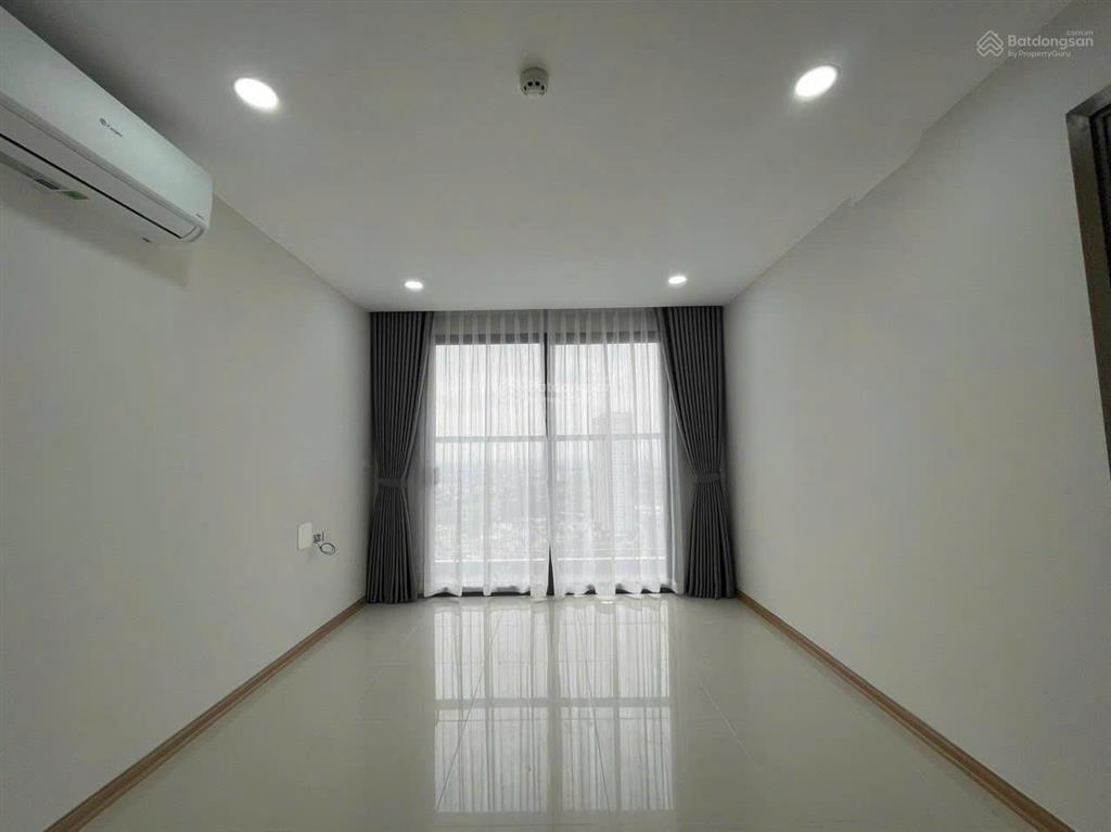 Cho thuê cc rose town 79 ngọc hồi hoàng mai 93m2 3pn, đồ cơ bản, 11tr/th