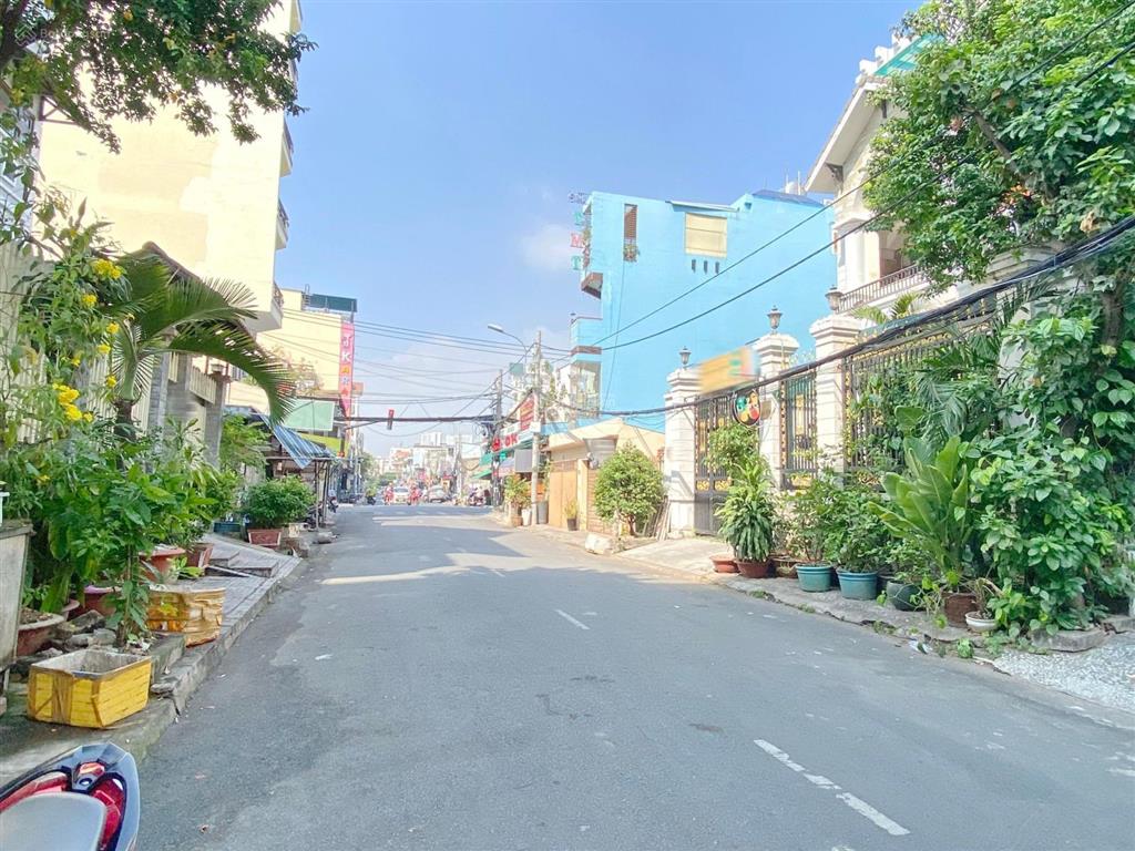 Cho thuê nguyên căn nhà phố đường 32 kdc an phú hưng, tân phong, q7 5x19m trệt 3 lầu 22tr