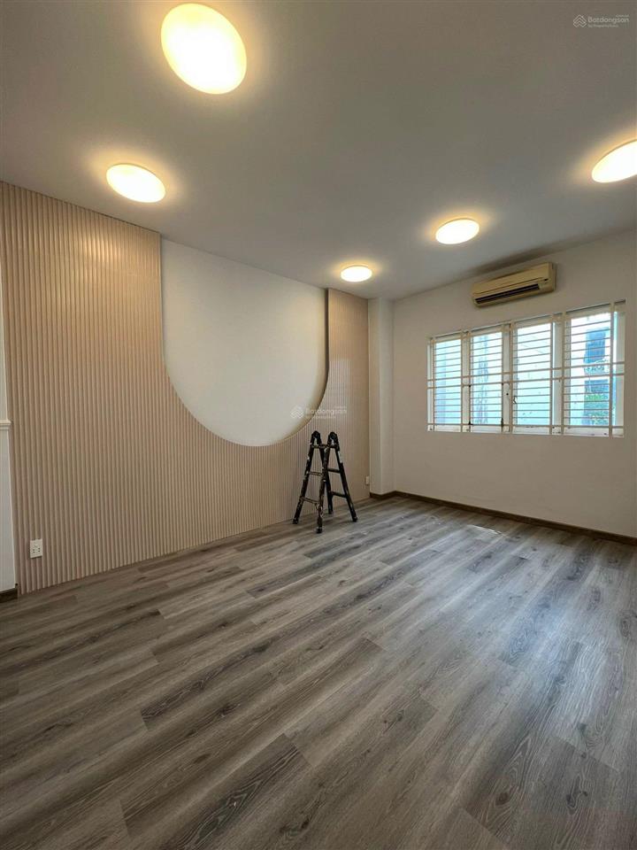 Cho thuê nguyên căn nhà phố đường 32 kdc an phú hưng, tân phong, q7 5x19m trệt 3 lầu 22tr