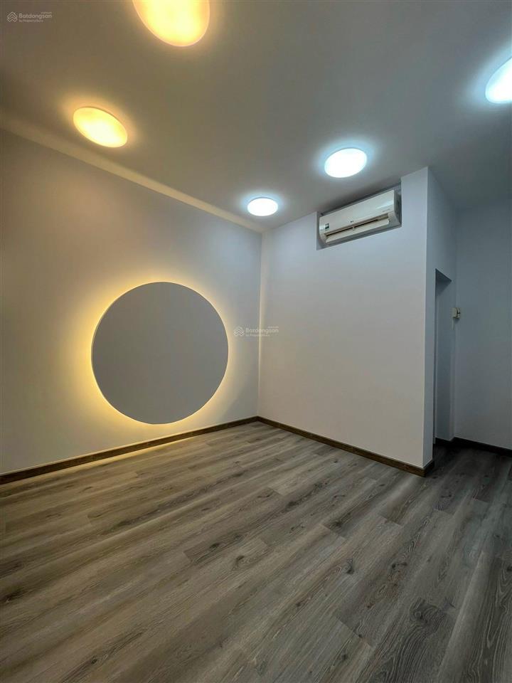 Cho thuê nguyên căn nhà phố đường 32 kdc an phú hưng, tân phong, q7 5x19m trệt 3 lầu 22tr