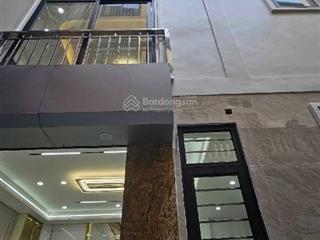 Bán nhà bạch mai  10m ra phố  thang máy  60m2  5 tầng  10.8 tỷ.