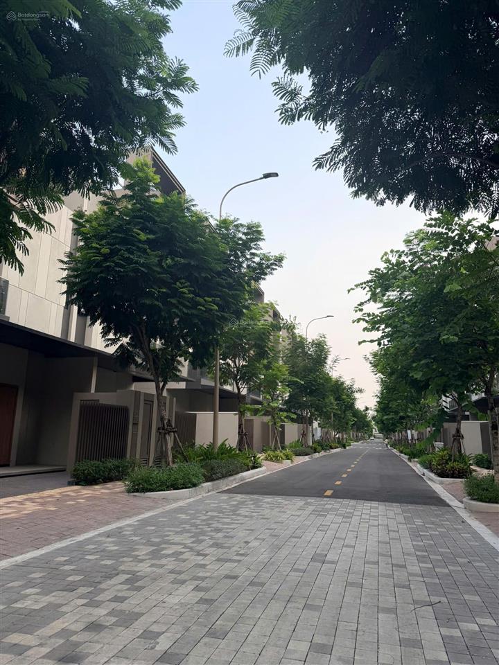 Biệt thự compound đẳng cấp nhất bình dương của capitaland  vị trí hồ công viên và mặt tiền metro