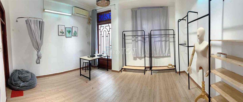 chính chủ cho thuê mb lầu 1 ở tổ hợp kinh doanh Q10