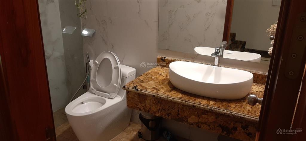 Cho thuê nhà mặt phố minh khai, dt 75m2 x 8 tầng, dtsd 600m2, mt 4,3m giá thuê 100 triệu/tháng