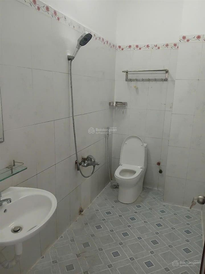 Cho thuê nhà mặt tiền thạnh xuân 21, quận 12, giá 15tr/tháng , diện tích 68m2,  0913 857 ***