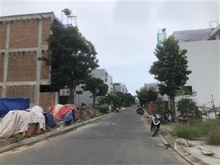 Bán lô đất hướng đông nam, đường 12m kđt hoàng long, nam nha trang. giá 5,2 tỷ