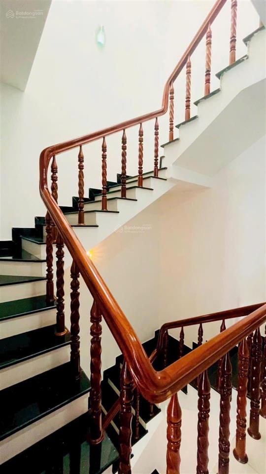 Bán nhà 3,5 tầng đường kha vạn cân , khu đô thị phước long a, nam nha trang